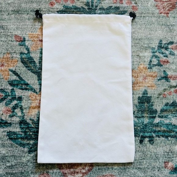 8.5x13.75” Alaia Paris Dust Bag - Picture 2 of 4